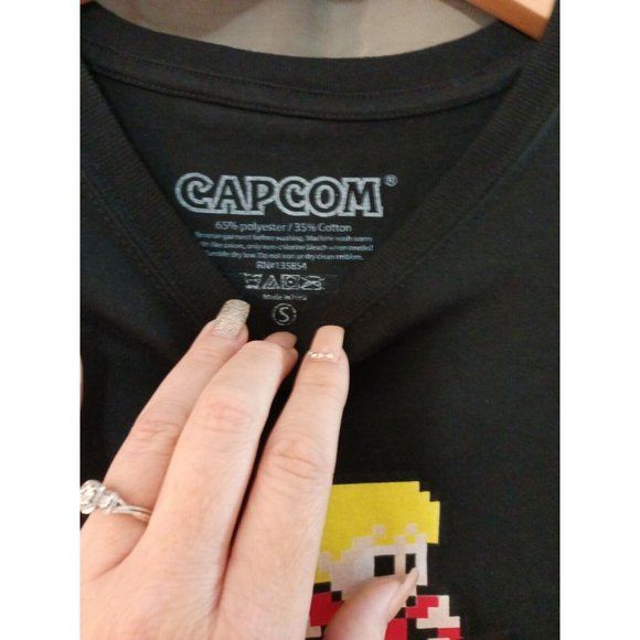 Women's Capcom Street Fighter Gamer Black T-shirt Size Small - Picture 4 of 6